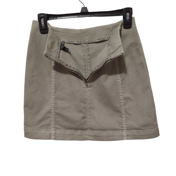 Wild Fable Light Sage Green Skirt Size 8 - Picture 4 of 4